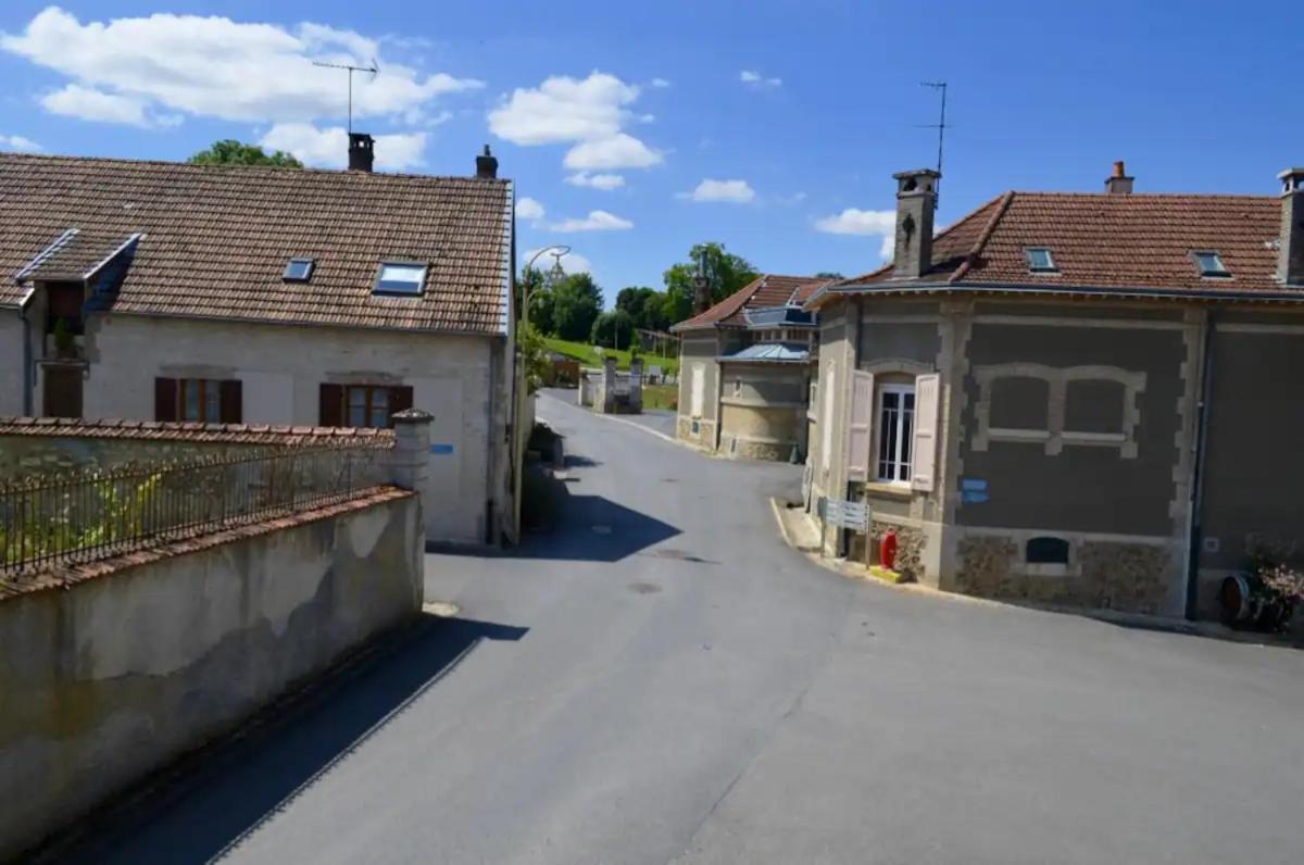 Agreable Maison Petit Jardin A 7 Minutes De Reims Pargny-les-Reims Exteriör bild